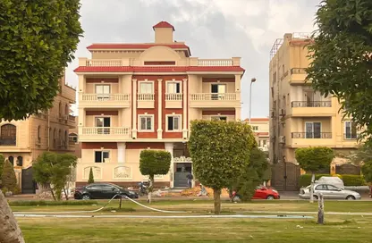 شقة - 4 غرف نوم - 2 حمامات للبيع في الياسمين 6 - الياسمين - مدينة القاهرة الجديدة - القاهرة