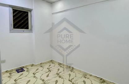 Apartment - 3 Bedrooms - 1 Bathroom for sale in Laurent - Hay Sharq - Alexandria