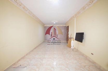 Apartment - 3 - 1 for sale in Camp Chezar - Hay Wasat - Alexandria