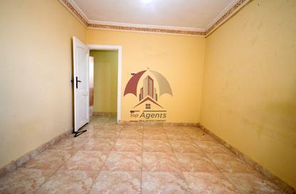 Apartment - 3 - 1 for sale in Camp Chezar - Hay Wasat - Alexandria