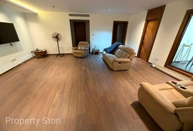 98814958 - Property Image 3