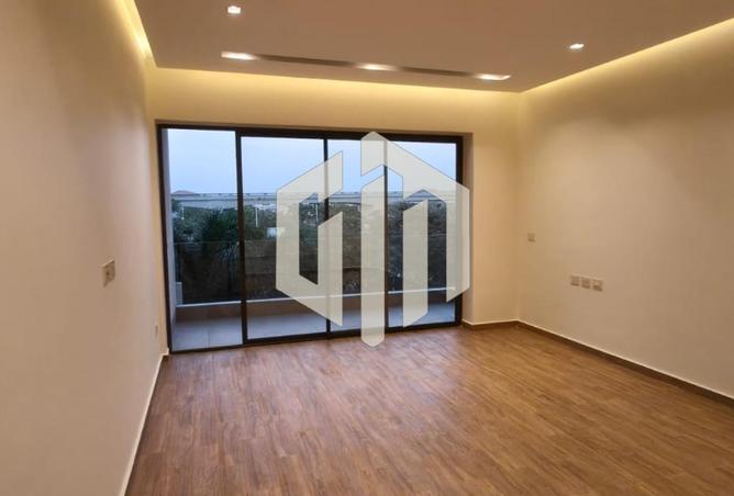 8713027 - Property Image 3