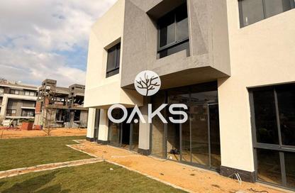 Villa - 4 Bedrooms - 2 Bathrooms for sale in Eastshire compound - 5th Settlement Compounds - The 5th Settlement - New Cairo City - Cairo