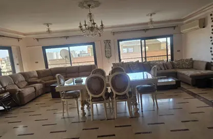 Apartment - 3 Bedrooms - 2 Bathrooms for sale in Gamal Salem St. - Dokki - Giza
