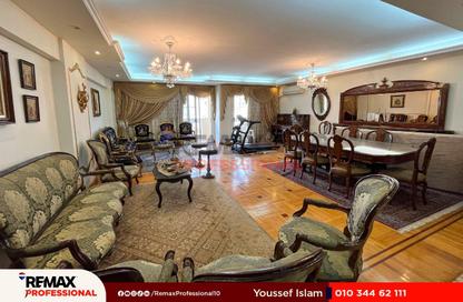 Apartment - 4 Bedrooms - 3 Bathrooms for sale in Abdel Kader Ragab Basha St. - Kafr Abdo - Roushdy - Hay Sharq - Alexandria