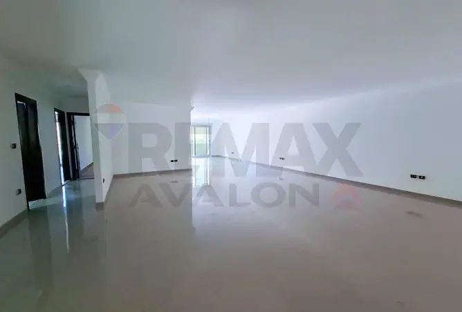83981139 - Property Image 3