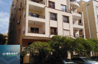 Apartment - 4 Bedrooms - 3 Bathrooms for sale in Al Narges - New Cairo City - Cairo