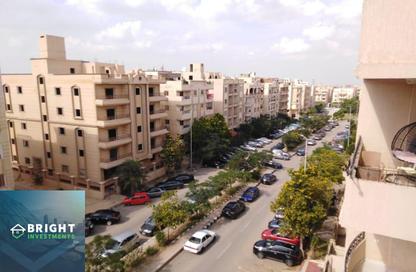 Apartment - 4 Bedrooms - 3 Bathrooms for sale in Al Narges - New Cairo City - Cairo