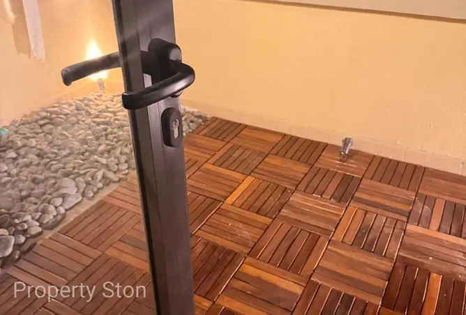 98012162 - Property Image 3