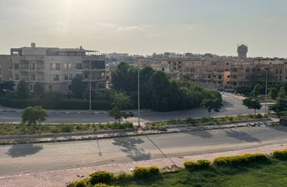 Apartment - 3 Bedrooms - 3 Bathrooms for sale in 2nd Neighborhood - 3rd District East - Shorouk City - Cairo