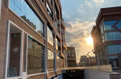 Show Room - Studio - 2 Bathrooms for rent in V90 - North Teseen St. - The 5th Settlement - New Cairo City - Cairo