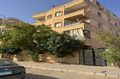 شقة - 3 غرف نوم - 2 حمامات للبيع في المجاورة الثانية - المنطقة التاسعة - مدينة الشروق - القاهرة