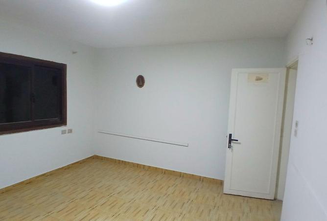 8593055 - Property Image 3
