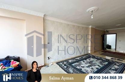 Apartment - 3 Bedrooms - 1 Bathroom for sale in Al Nasr St. - Smouha - Hay Sharq - Alexandria