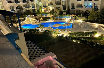 Penthouse - 3 - 2 for sale in Mountain View - Ras Al Hekma - North Coast