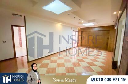 Apartment - 2 Bedrooms - 1 Bathroom for rent in Al Ekbal St. - Laurent - Hay Sharq - Alexandria