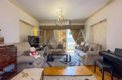 Apartment - 3 Bedrooms - 2 Bathrooms for sale in Ahmed Farouk Ali Ezzat St. - Nozha - Hay Sharq - Alexandria