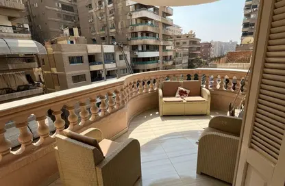 شقة - 3 غرف نوم - 1 حمام للبيع في المنطقة السادسة - مدينة نصر - القاهرة