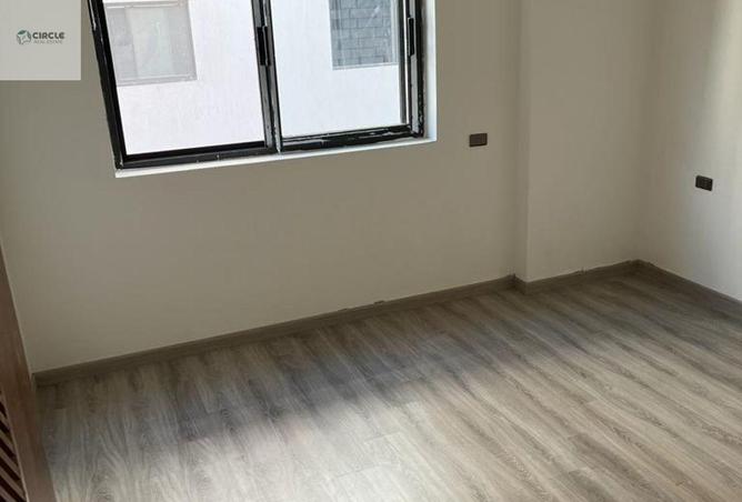 70373779 - صورة العقار 3