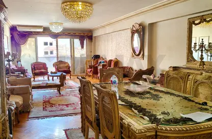 شقة - 4 غرف نوم - 3 حمامات للبيع في ميدان سموحة - سموحة - حي شرق - الاسكندرية شقة - 4 غرف نوم - 3 حمامات للبيع في ميدان سموحة - سموحة - حي شرق - الاسكندرية