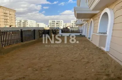 Apartment - 3 Bedrooms - 3 Bathrooms for sale in Hyde Park - New Cairo City - Cairo