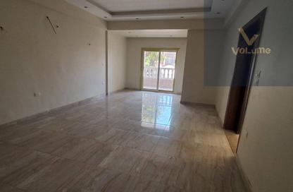 Apartment - 2 Bedrooms - 2 Bathrooms for rent in Garden City - Cairo