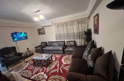 Apartment - 2 Bedrooms - 1 Bathroom for sale in Al Mesaha St. - Dokki - Giza