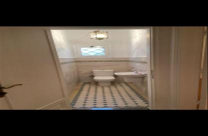 Apartment - 2 Bedrooms - 2 Bathrooms for rent in Zamalek - Cairo