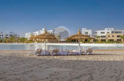 Chalet - 3 Bedrooms - 4 Bathrooms for sale in Swan Lake Gouna - El Gouna - Hurghada - Red Sea