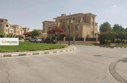 فيلا - 6 غرف نوم - 7 حمامات للايجار في جراند ريزيدنس - المستثمرين الجنوبية - مدينة القاهرة الجديدة - القاهرة