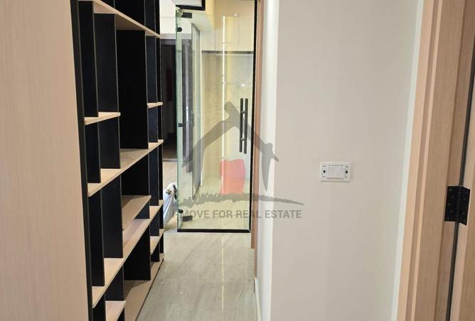 98831027 - Property Image 2