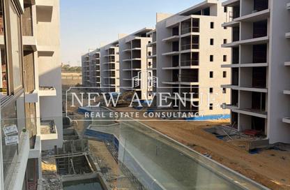 Apartment - 2 Bedrooms - 3 Bathrooms for sale in Lake View Residence - 5th Settlement Compounds - The 5th Settlement - New Cairo City - Cairo