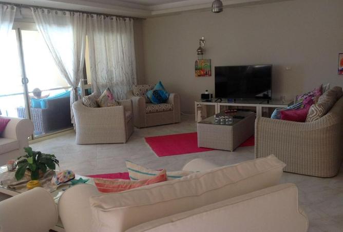 98012120 - Property Image 3