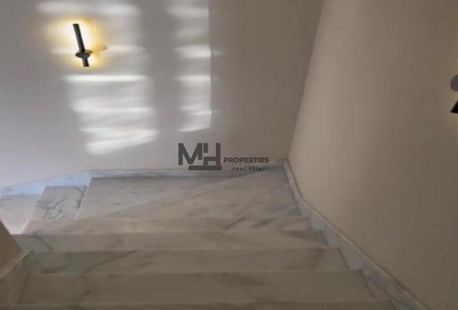 100362219 - Property Image 2