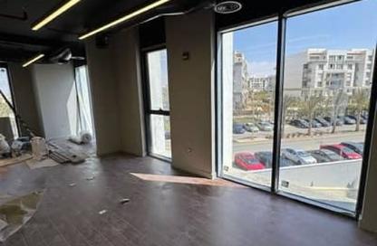 Office Space - Studio - 1 Bathroom for rent in Hyde Park Business District Mall - South Teseen St. - The 5th Settlement - New Cairo City - Cairo