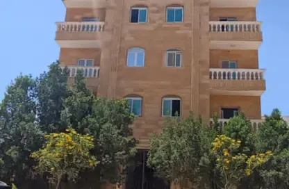 شقة - 3 غرف نوم - 2 حمامات للبيع في المجاورة الثانية - المنطقة الثامنة - مدينة الشروق - القاهرة