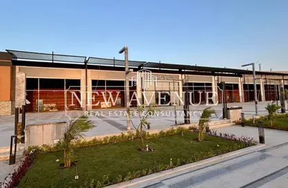 Show Room - Studio - 2 Bathrooms for rent in District 5 - 5th Settlement Compounds - The 5th Settlement - New Cairo City - Cairo