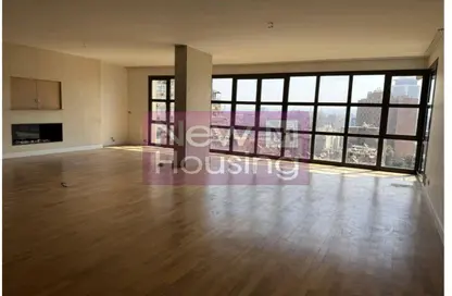 Apartment - 3 Bedrooms - 3 Bathrooms for sale in Zamalek - Cairo Apartment - 3 Bedrooms - 3 Bathrooms for sale in Zamalek - Cairo