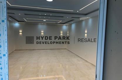 Apartment - 2 Bedrooms - 3 Bathrooms for sale in Park Corner - Hyde Park - New Cairo City - Cairo