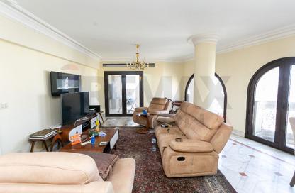 Apartment - 3 Bedrooms - 3 Bathrooms for sale in Mohamed Fawzy Moaz St. - Smouha - Hay Sharq - Alexandria
