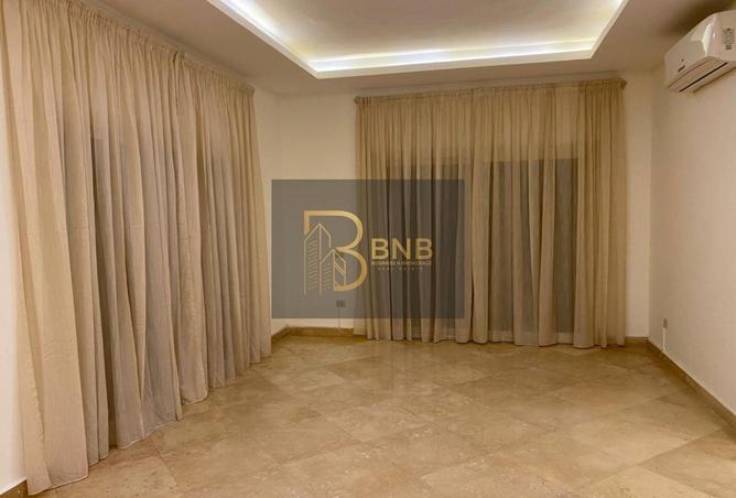 83402278 - Property Image 3