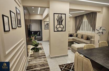 شقة - 3 غرف نوم - 2 حمامات للايجار في شارع عمارات المدفعيه - مساكن المهندسين - مدينة نصر - القاهرة