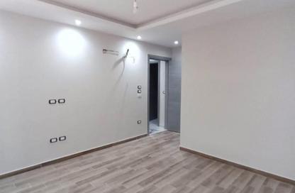 Apartment - 3 Bedrooms - 3 Bathrooms for sale in Sun Capital - Fayoum Desert road - 6 October City - Giza