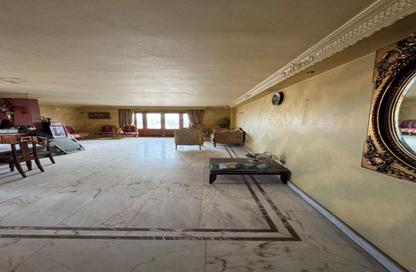 Apartment - 4 Bedrooms - 3 Bathrooms for sale in Al Nasr St. - El Laselky - New Maadi - Hay El Maadi - Cairo