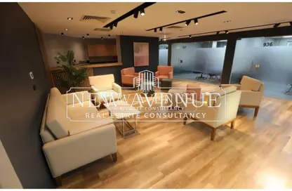 Office Space - 5 Bedrooms - 1 Bathroom for rent in Abd Al Hamid Badawy St. - El Hegaz Square - El Nozha - Cairo