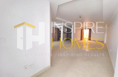 Apartment - 3 Bedrooms - 2 Bathrooms for rent in Sky line - Smouha - Hay Sharq - Alexandria