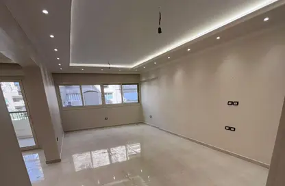 شقة - 3 غرف نوم - 2 حمامات للبيع في شارع ابراهيم نوار - المنطقة السادسة - مدينة نصر - القاهرة شقة - 3 غرف نوم - 2 حمامات للبيع في شارع ابراهيم نوار - المنطقة السادسة - مدينة نصر - القاهرة