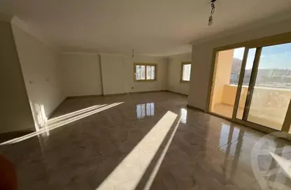 شقة - 3 غرف نوم - 2 حمامات للايجار في شارع سوق زهراء المعادي - زهراء المعادي - حي المعادي - القاهرة