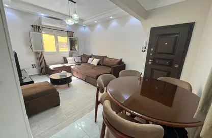 Apartment - 2 Bedrooms - 1 Bathroom for rent in El Narges Buildings - Al Narges - New Cairo City - Cairo