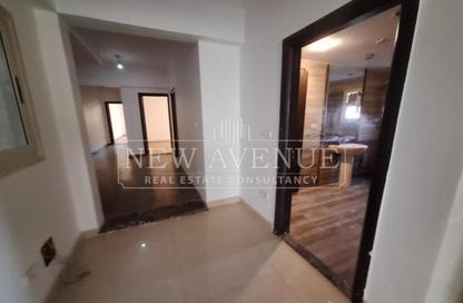 Apartment - 3 Bedrooms - 2 Bathrooms for sale in Al Shorouk 2000 - El Shorouk Compounds - Shorouk City - Cairo
